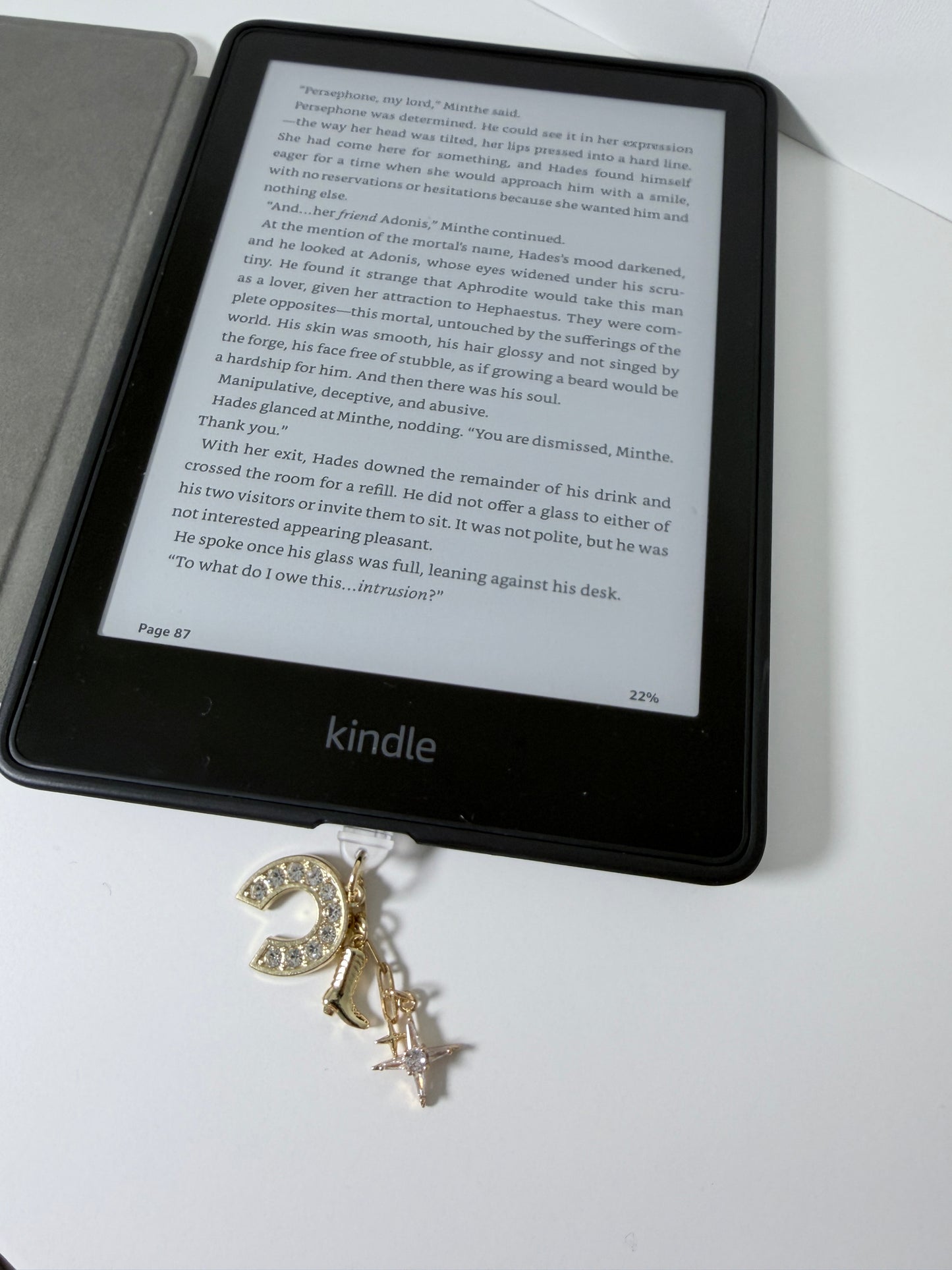 Giddy Up Kindle Charm